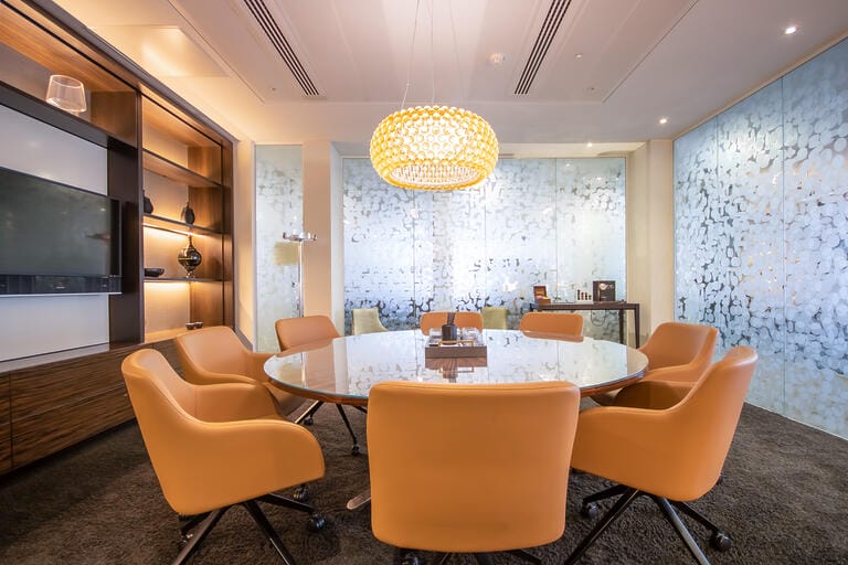 Heron Tower Dressed Office image 32