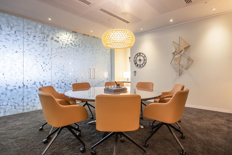 Heron Tower Dressed Office image 26