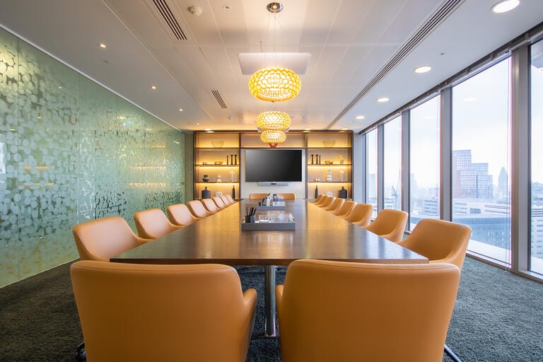 Heron Tower Dressed Office image 16