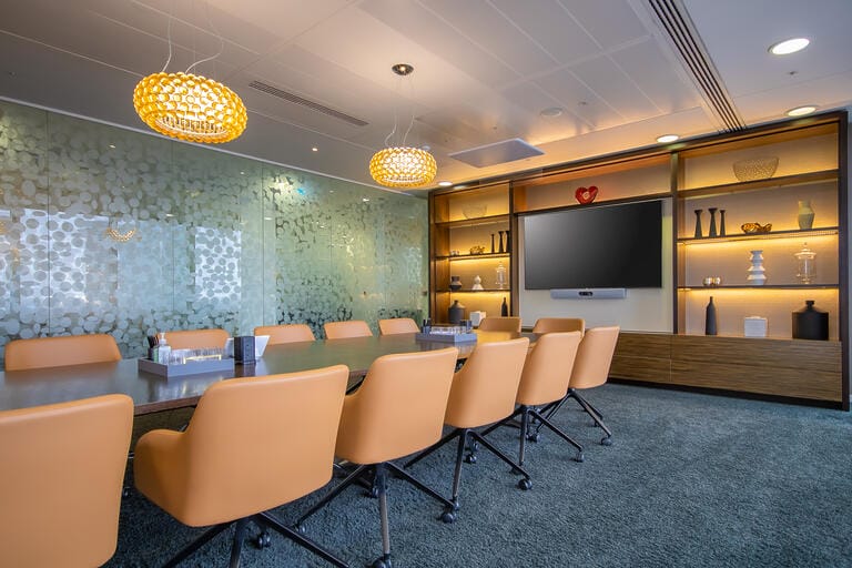 Heron Tower Dressed Office image 17
