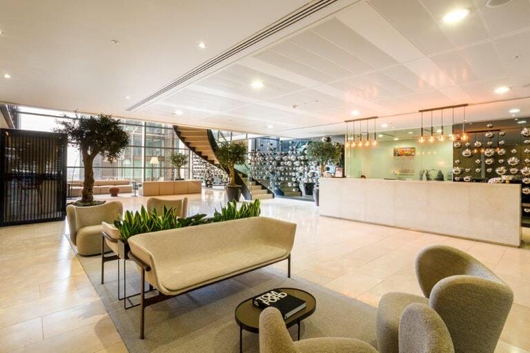 Heron Tower Dressed Office image 7