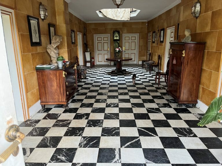 Manor House in Surrey image 6