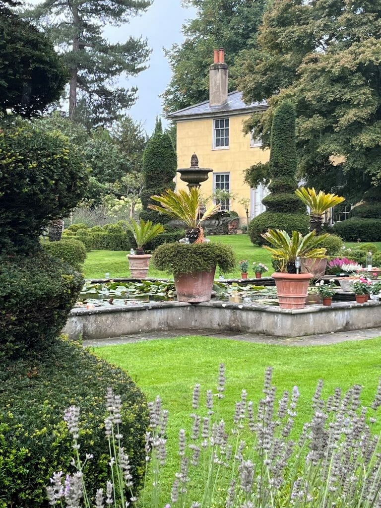 Manor House in Surrey image 54