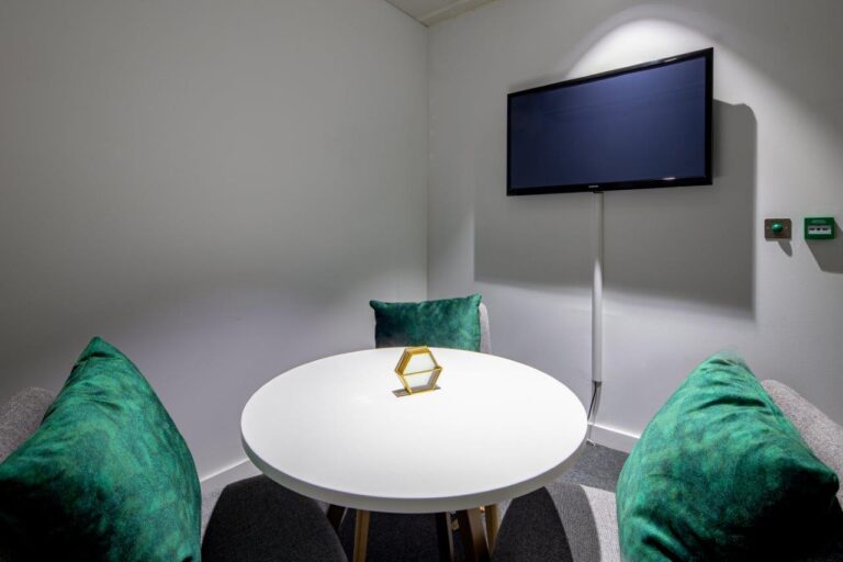 Chancery Lane Dressed Offices image 23