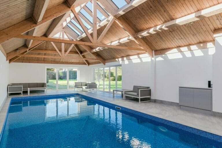 Detached Home in Amersham Bucks image 30