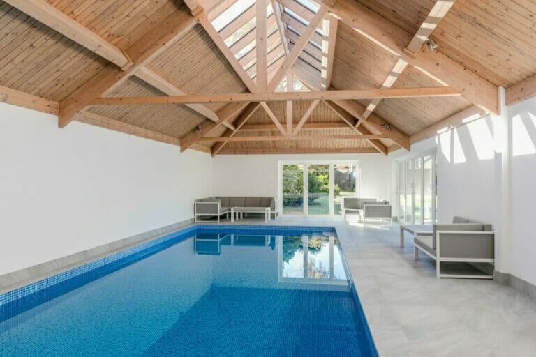 Detached Home in Amersham Bucks image 31