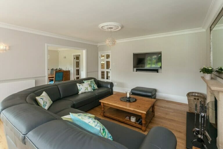 Detached Home in Amersham Bucks image 17