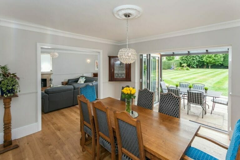 Detached Home in Amersham Bucks image 13