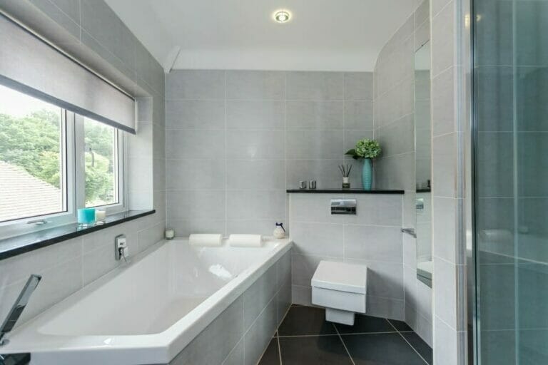Detached Home in Amersham Bucks image 26