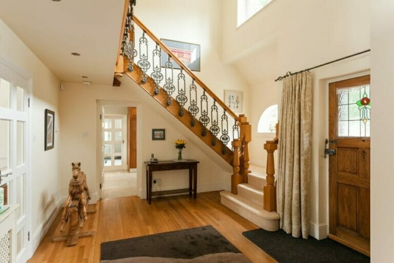 Detached Home in Amersham Bucks image 5