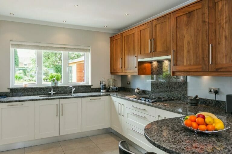 Detached Home in Amersham Bucks image 8