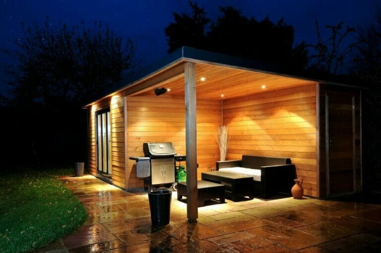 Detached Home in Amersham Bucks image 32