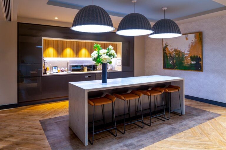Chancery Lane Dressed Offices image 6