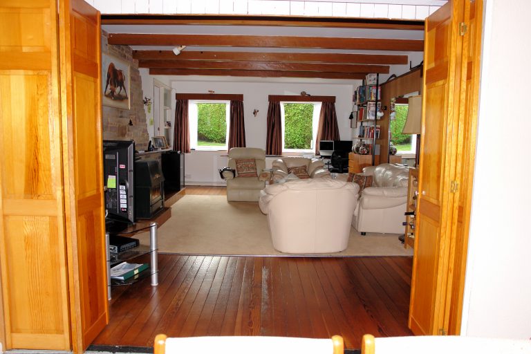 Retro 1960’s/70’s chalet-bungalow image 13