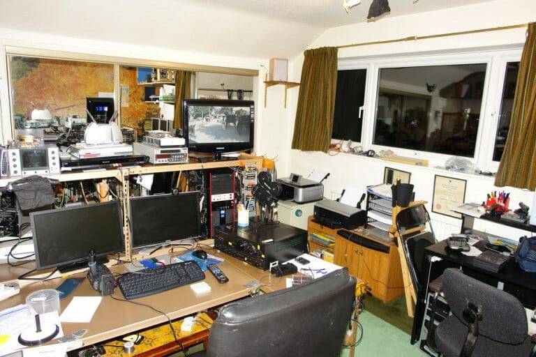 Retro 1960’s/70’s chalet-bungalow image 25