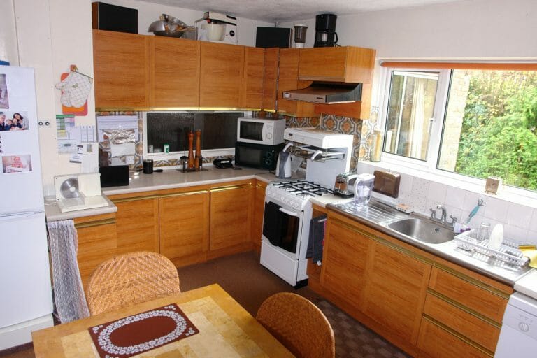 Retro 1960’s/70’s chalet-bungalow image 11