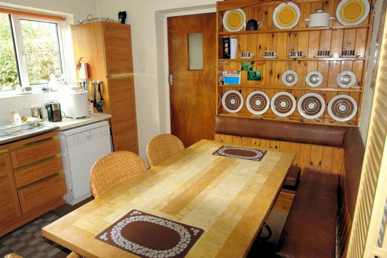 Retro 1960’s/70’s chalet-bungalow image 9