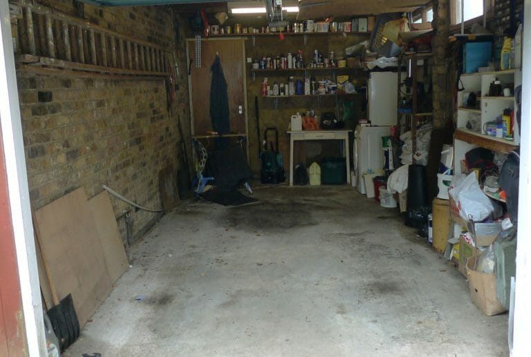 Retro 1960’s/70’s chalet-bungalow image 26