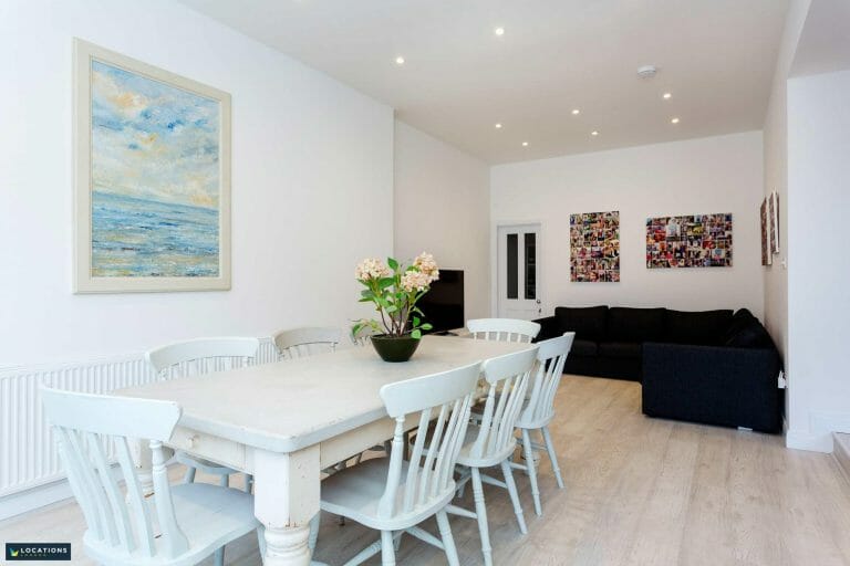 Renovated Period Townhouse with two kitchens image 13