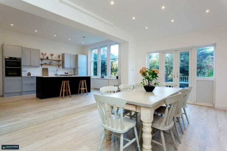 Renovated Period Townhouse with two kitchens image 1