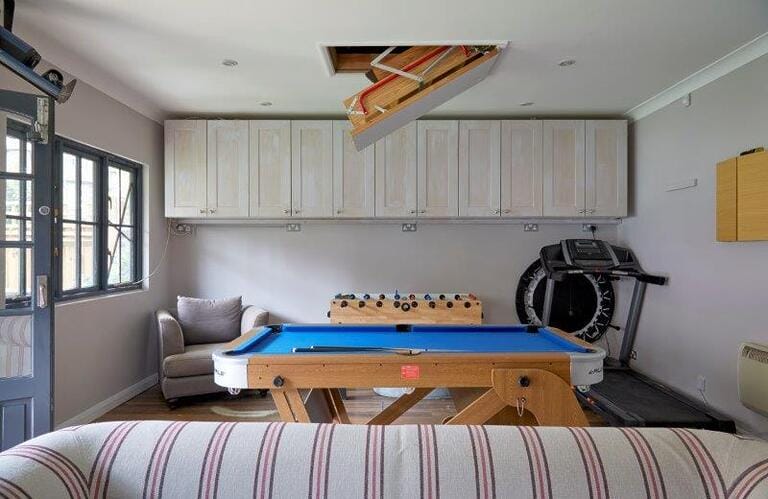 5 Bedroom Modern House image 58