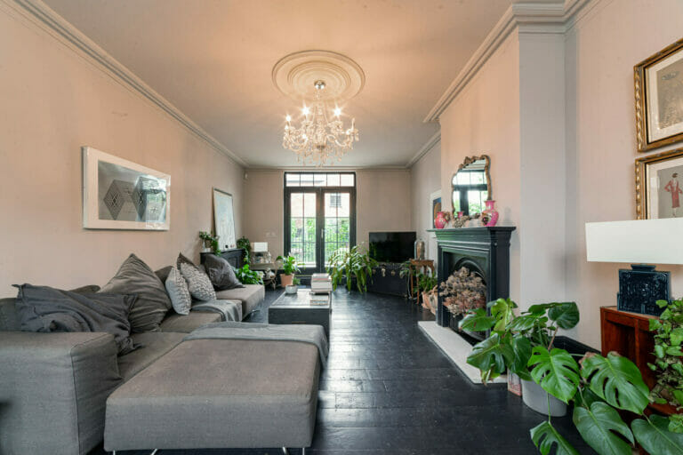Semi Detached Victorian Home image 15
