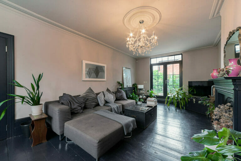 Semi Detached Victorian Home image 13