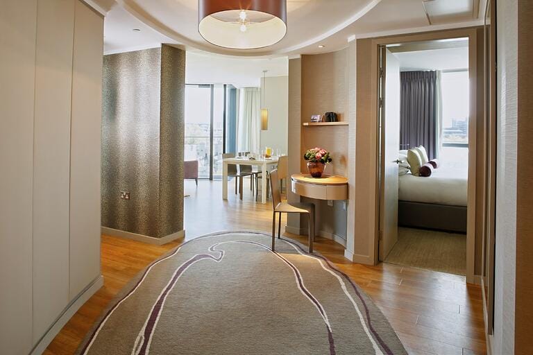 Rooftop View Penthouse In London image 4