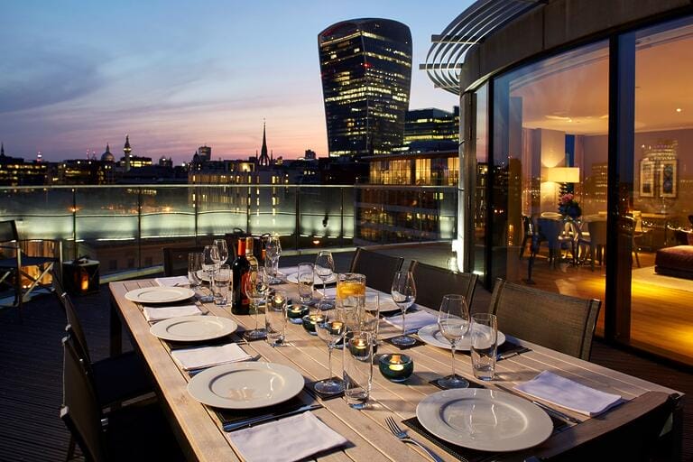 Rooftop View Penthouse In London image 17