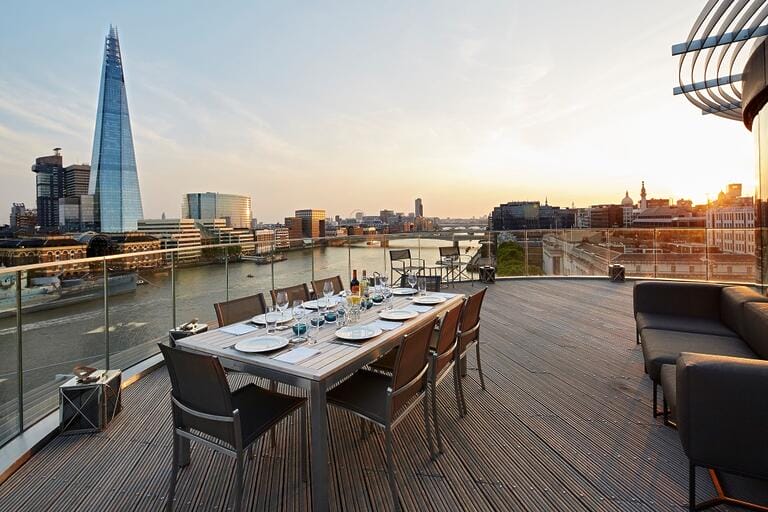 Rooftop View Penthouse In London image 16