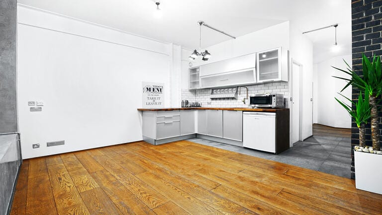 Fully Fitted Studios image 19