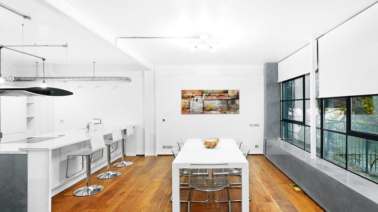Fully Fitted Studios image 39