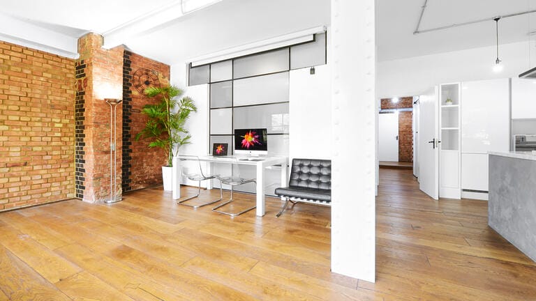 Fully Fitted Studios image 40
