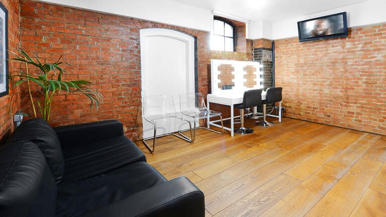 Fully Fitted Studios image 12