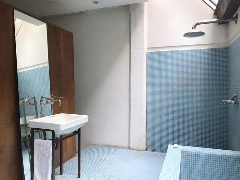 Stunning 2 Level Warehouse Apartment in Shoreditch image 28