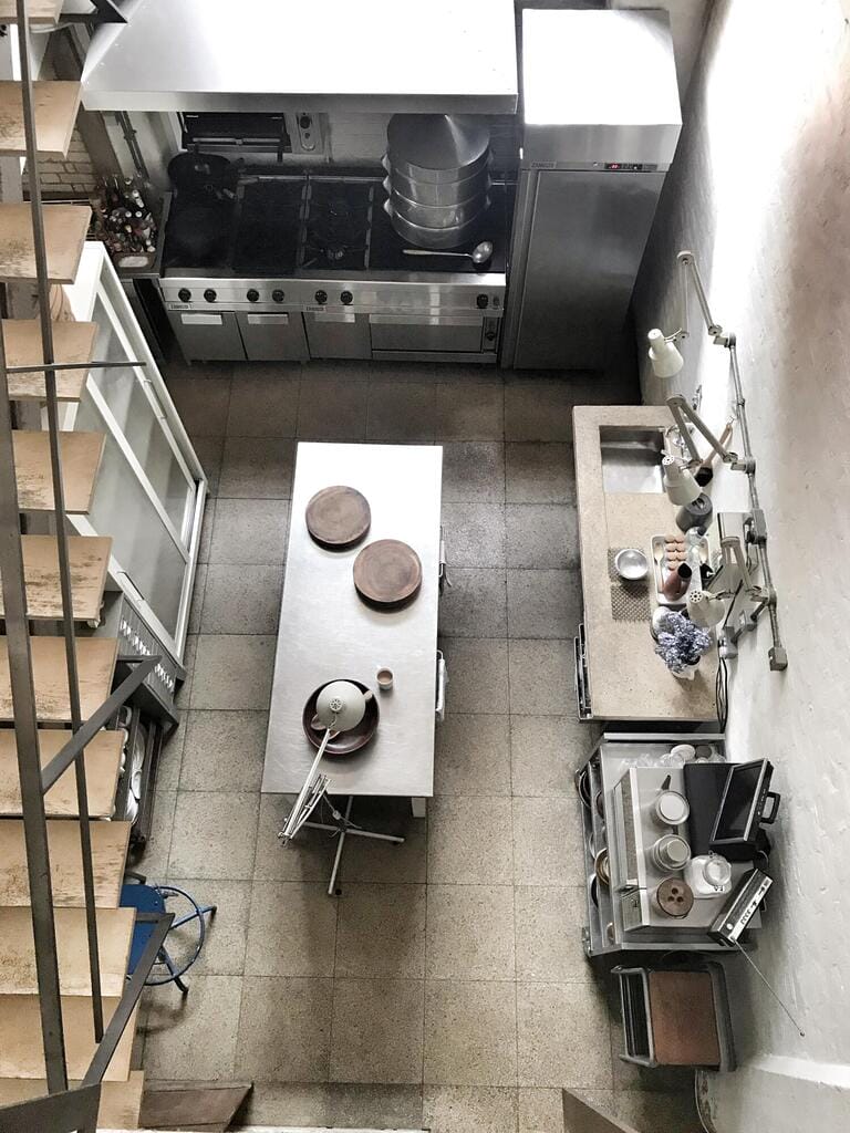 Stunning 2 Level Warehouse Apartment in Shoreditch image 14
