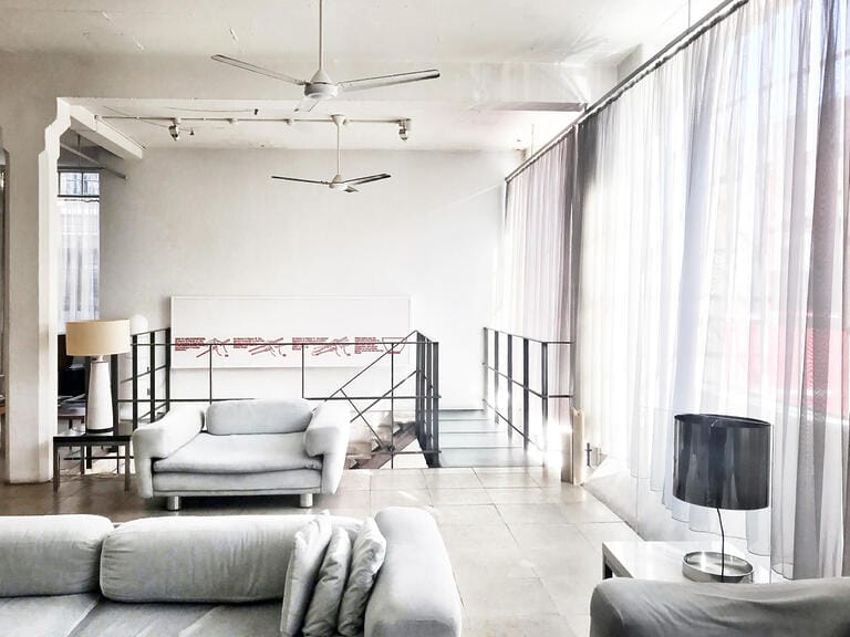 Stunning 2 Level Warehouse Apartment in Shoreditch image 2