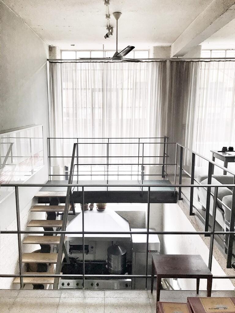 Stunning 2 Level Warehouse Apartment in Shoreditch image 9