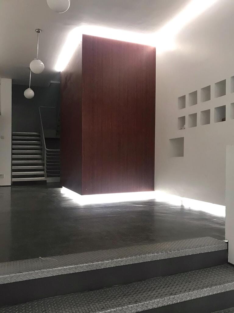 Stunning 2 Level Warehouse Apartment in Shoreditch image 41