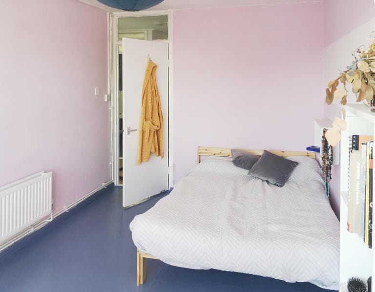 Young Family Flat In The South East image 6