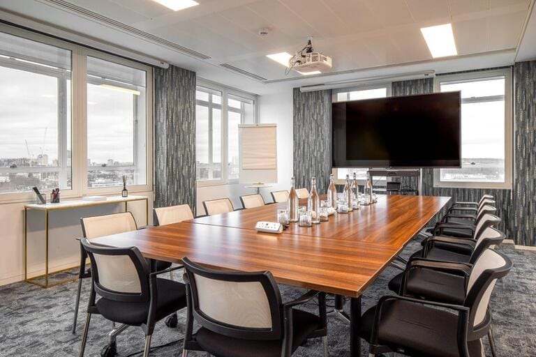 Newly Refurbished Office image 17