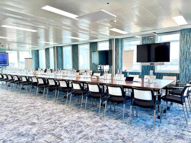 Newly Refurbished Office image 6