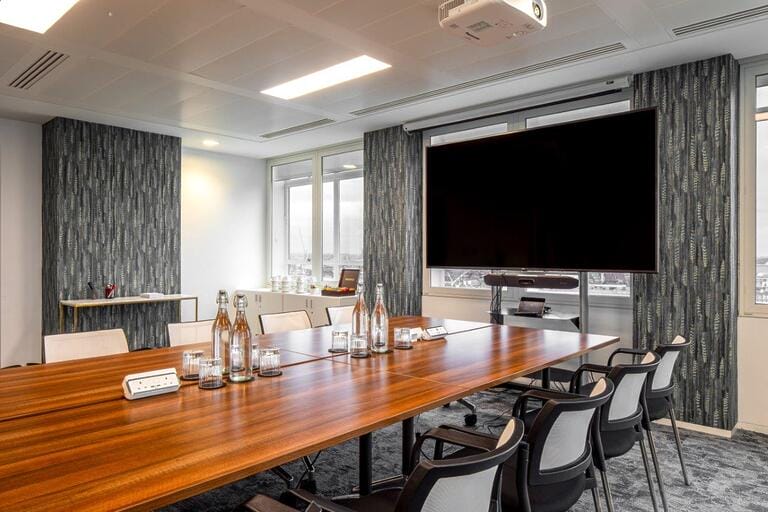 Newly Refurbished Office image 15