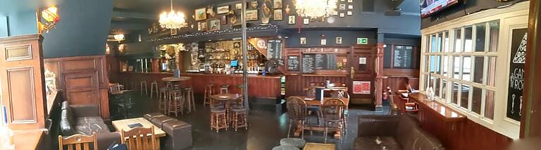 Traditional Pub image 5