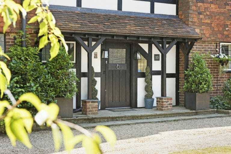 6 Bedroom Home image 38