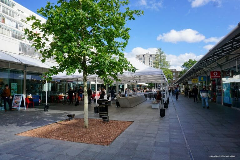 Shopping Centre with Rooftop Views image 30