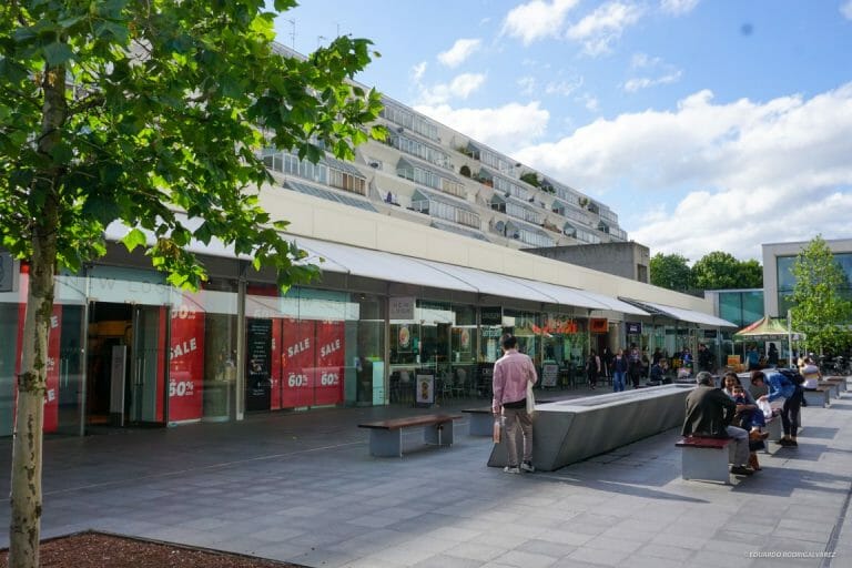 Shopping Centre with Rooftop Views image 34
