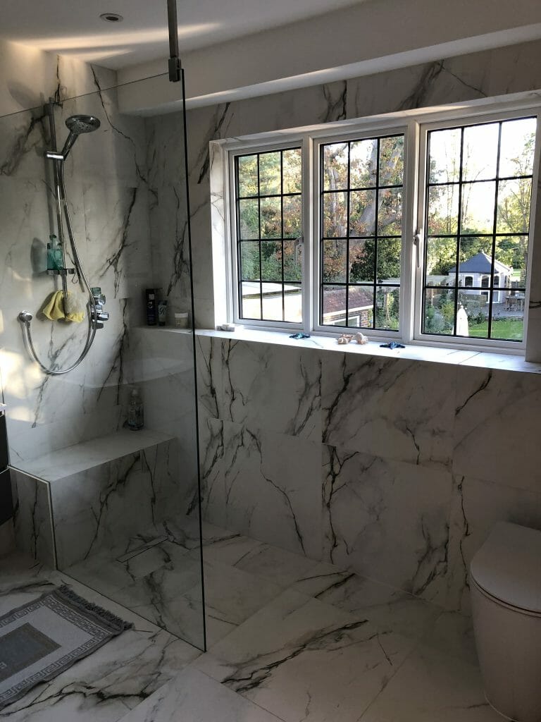 6 Bedroom Home image 22
