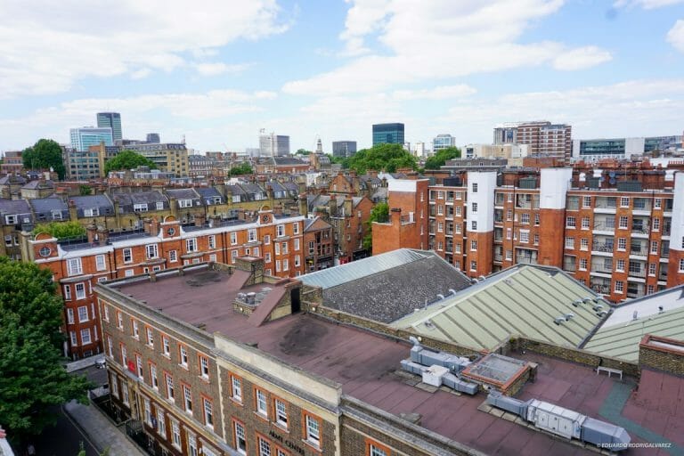 Shopping Centre with Rooftop Views image 86