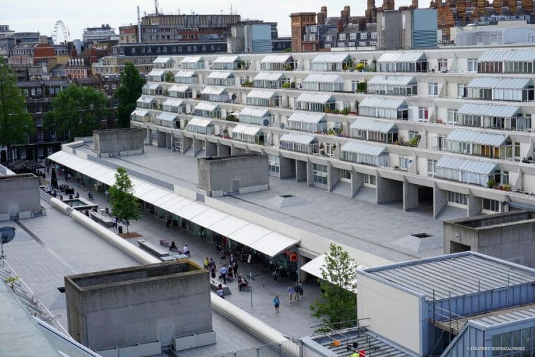 Shopping Centre with Rooftop Views image 94